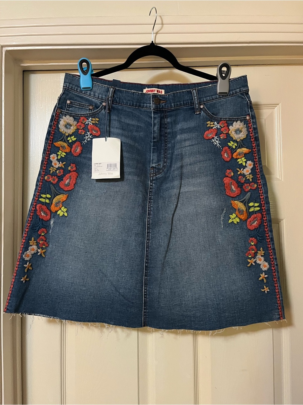 NWT Johnny Was Indigo Embroidered Denim Skirt Size 32 MSRP $220 - Picture 3 of 14